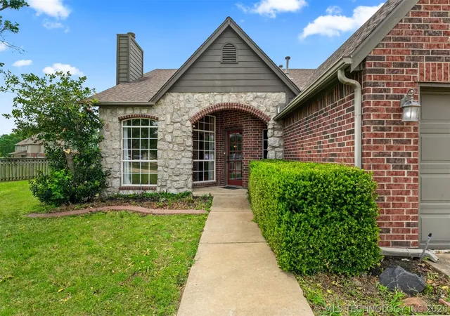 Homes for sale in Owasso, OK | 12712 E 89Th St, Owasso, OK 74055 | MLS# 2613390