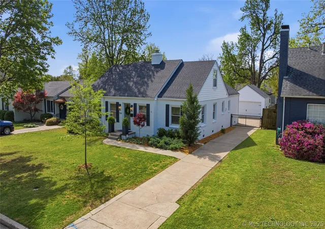 Homes for sale in Tulsa, OK | 3520 E 22Nd St, Tulsa, OK 74114 | MLS# 2613359