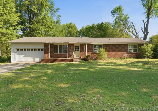 Homes for sale in Claremore, OK | 7195 E Battenfield Dr, Claremore, OK 74019 | MLS# 2613279