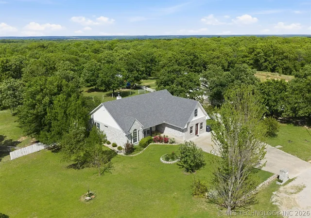 2nd image of 232 Waterford, Ardmore, OK 73401 | MLS# 2613575
