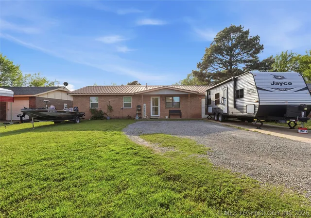 Homes for sale in Wagoner, OK | 902 S Lincoln Ave Ave, Wagoner, OK 74467 | MLS# 2613579