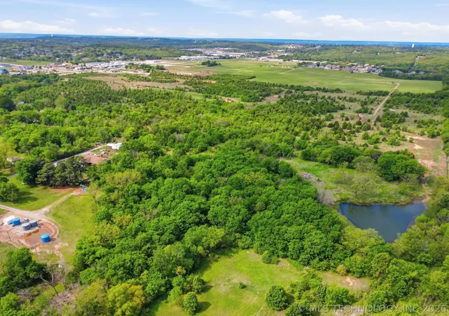 5th image of 1918 W 118Th St S, Jenks, OK 74037 | MLS# 2613510