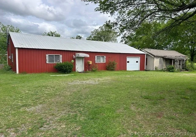 Photo 2 of Sale Pending at 3620 S Country Clb Rd, Muskogee, OK 74403 | MLS# 2613593 | Listing updated on 2026-08-20