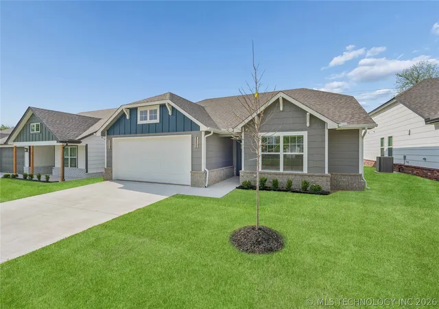 Homes for sale in Cushing, OK | 1121 E Cherry St, Cushing, OK 74023 | MLS# 2613619