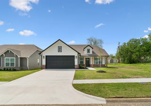 Homes for sale in Cushing, OK | 1119 E Cherry St, Cushing, OK 74023 | MLS# 2613621