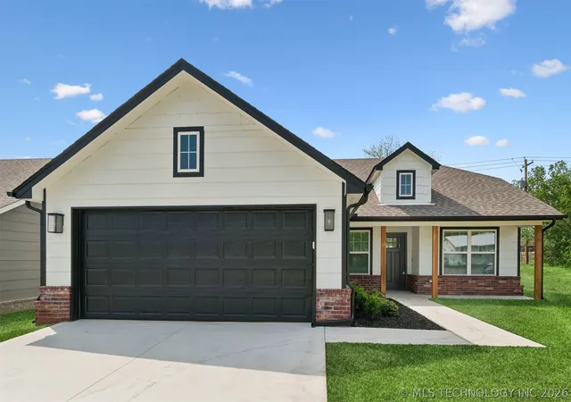Homes for sale in Cushing, OK | 1119 E Cherry St, Cushing, OK 74023 | MLS# 2613621