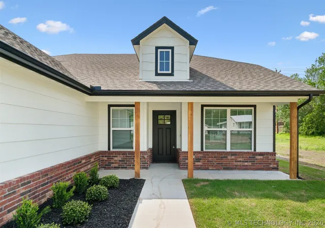 Homes for sale in Cushing, OK | 1119 E Cherry St, Cushing, OK 74023 | MLS# 2613621