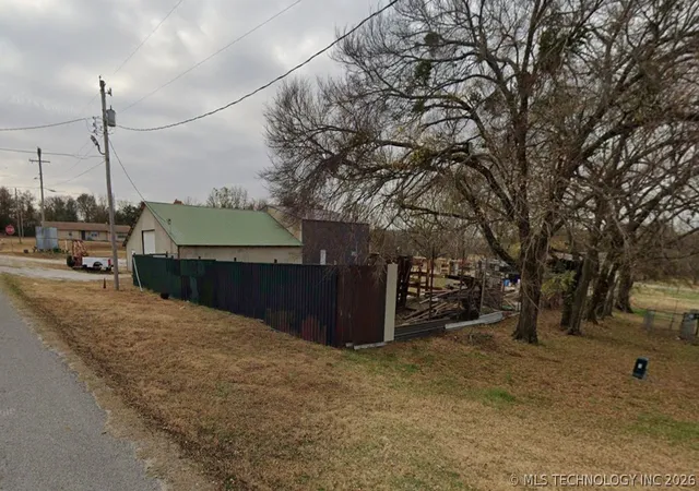 Homes for sale in Madill, OK | 15328 W State Hwy 70 Hwy, Madill, OK 73446 | MLS# 2613631
