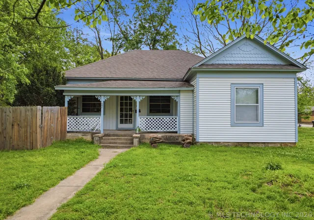 Homes for sale in Claremore, OK | 602 N Muskogee Ave, Claremore, OK 74017 | MLS# 2612861
