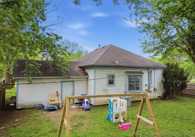 Homes for sale in Claremore, OK | 602 N Muskogee Ave, Claremore, OK 74017 | MLS# 2612861
