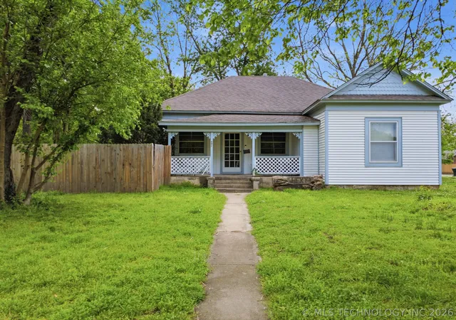 Homes for sale in Claremore, OK | 602 N Muskogee Ave, Claremore, OK 74017 | MLS# 2612861