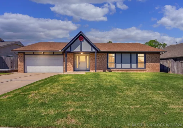 Photo 1 of Single family home for sale at 9027 E 60th Street, Tulsa, OK 74145 | MLS# 2613275 | Listing updated on 2026-05-18