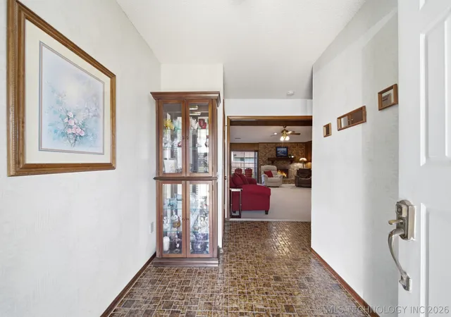 Photo 4 of Single family home for sale at 9027 E 60th Street, Tulsa, OK 74145 | MLS# 2613275 | Listing updated on 2026-05-18
