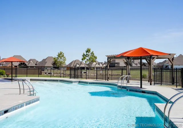 4th image of 2827 E Liberty Pl, Broken Arrow, OK 74014 | MLS# 2613679