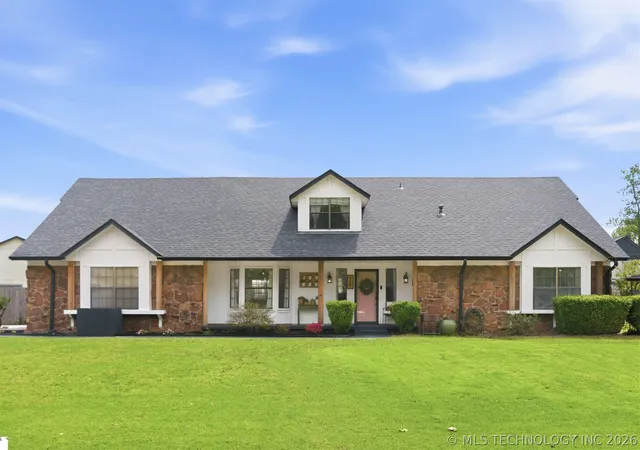 Homes for sale in Jenks, OK | 750 W 97th Pl S, Jenks, OK 74037 | MLS# 2613644