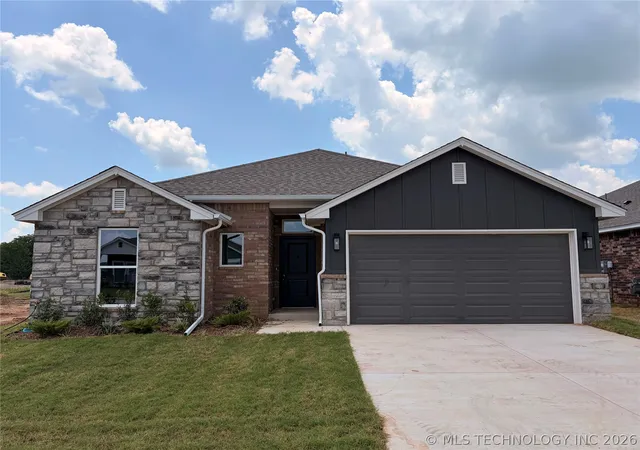 Homes for sale in Coweta, OK | 10948 S 271st Eastavenue S, Coweta, OK 74429 | MLS# 2613688