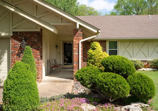 Photo 3 of Single family home for sale at 5911 E 100th Place, Tulsa, OK 74137 | MLS# 2613596 | Listing updated on 2026-08-20