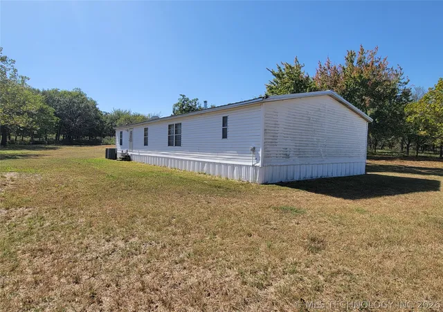 3rd image of 102 James Thomas, Eufaula, OK 74432 | MLS# 2613694