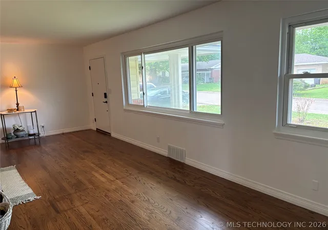 Photo 3 of Single family home for sale at 618 SE Wilshire Ave, Bartlesville, OK 74006 | MLS# 2613745 | Listing updated on 2026-08-20