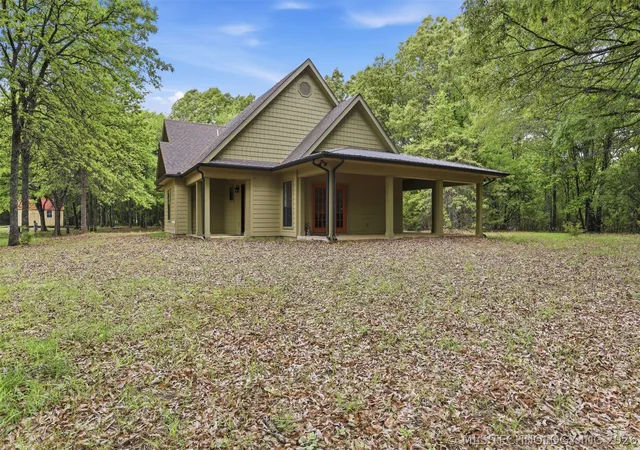 Homes for sale in Caddo, OK | 900 W Hardesty Rd, Caddo, OK 74729 | MLS# 2613806