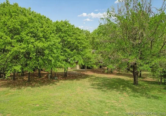 Homes for sale in Caddo, OK | 900 W Hardesty Rd, Caddo, OK 74729 | MLS# 2613806