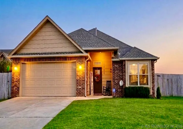 Homes for sale in Glenpool, OK | 1406 E 145th St S, Glenpool, OK 74033 | MLS# 2613763