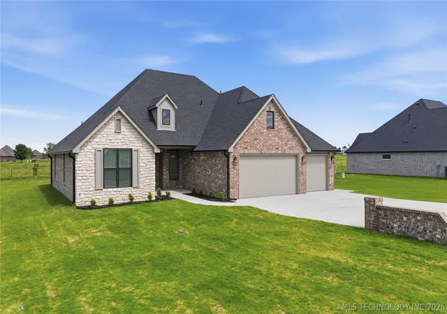 Photo 2 of Sale Pending at 5678 E 136th Place, Collinsville, OK 74021 | MLS# 2611842 | Listing updated on 2026-08-20