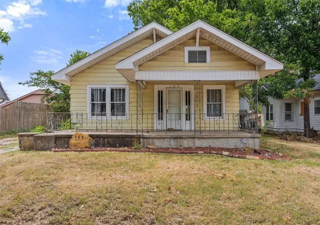 Photo 1 of Single family home for sale at 109 S Choctaw Ave, Bartlesville, OK 74003 | MLS# 2613907 | Listing updated on 2026-08-27