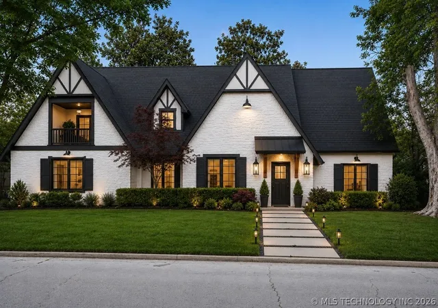 2nd image of 5706 S Columbia Pl, Tulsa, OK 74105 | MLS# 2613700