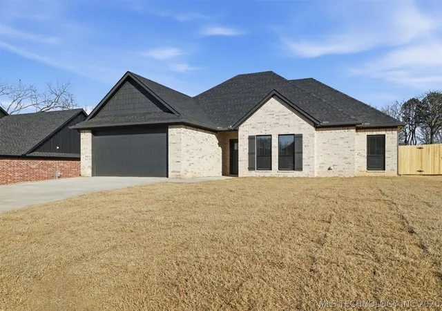 2nd image of 1900 Boxer Ln, Durant, OK 74701 | MLS# 2613924