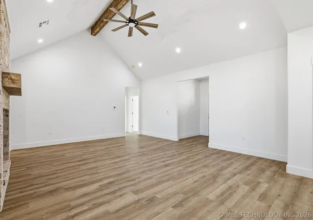 Photo 3 of Single family home for sale at 1900 Boxer Ln, Durant, OK 74701 | MLS# 2613924 | Listing updated on 2026-06-22