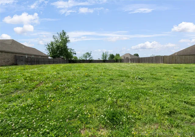 Homes for sale in Collinsville, OK | 11202 E 122nd Ct N, Collinsville, OK 74021 | MLS# 2613927