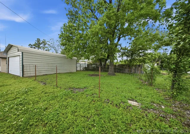24th image of 302 W Maple St, Cushing, OK 74023 | MLS# 2613948
