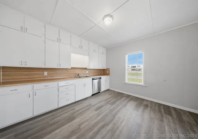 5th image of 302 W Maple St, Cushing, OK 74023 | MLS# 2613948