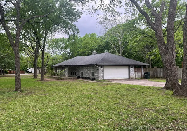 2nd image of 221 Cross Creek, Ardmore, OK 73401 | MLS# 2613098