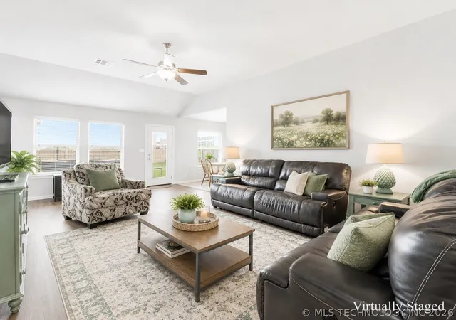 Homes for sale in Collinsville, OK | 13543 N 132Nd Eastavenue, Collinsville, OK 74021 | MLS# 2614002