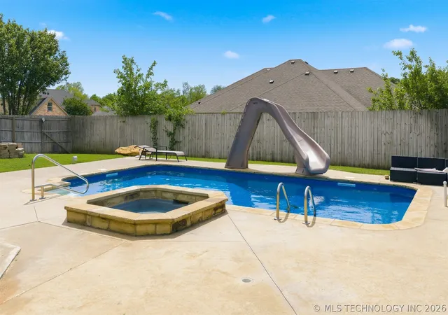 2nd image of 412 Wandering, Ardmore, OK 73401 | MLS# 2614003