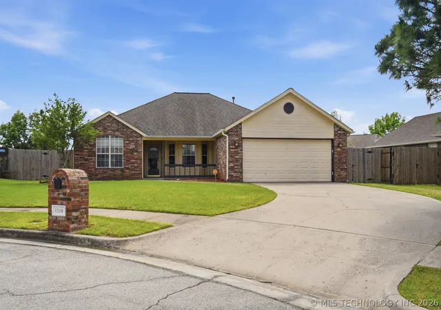 Homes for sale in Jenks, OK | 1510 W 117th Ct, Jenks, OK 74037 | MLS# 2613399