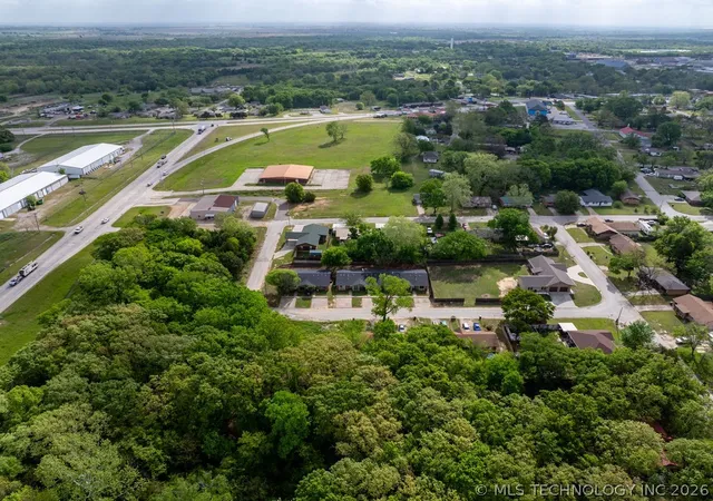 Homes for sale in Madill, OK | 708 Oakdale Ln, Madill, OK 73446