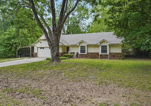 Homes for sale in Coweta, OK | 11756 S 272Nd Eastavenue, Coweta, OK 74429 | MLS# 2614155