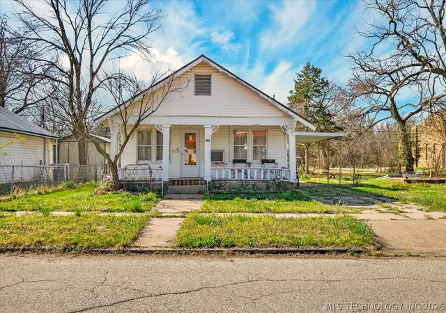 Homes for sale in Pawhuska, OK | 906 E 9th St, Pawhuska, OK 74056 | MLS# 2613891