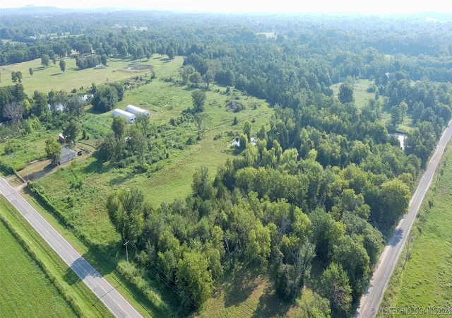 Photo 3 of Sale Pending at 28360 Arbeka Rd, Henryetta, OK 74437 | MLS# 2614217 | Listing updated on 2026-10-01