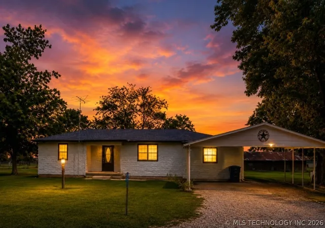 1st image of 606 E Sparks St, Dustin, OK 74839 | MLS# 2614232