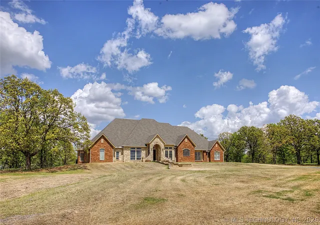 Photo 2 of Single family home for sale at 5224 E 68th Street S, Muskogee, OK 74403 | MLS# 2614039 | Listing updated on 2026-10-01