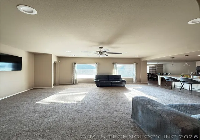 Homes for sale in Glenpool, OK | 13672 S Kenosha Ave, Glenpool, OK 74033 | MLS# 2614273