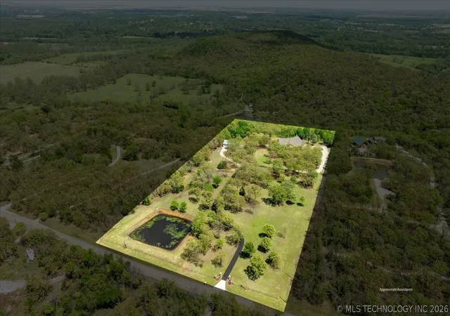 Photo 4 of Single family home for sale at 3710 E Mountain Rd, Bartlesville, OK 74003 | MLS# 2611790 | Listing updated on 2026-08-27