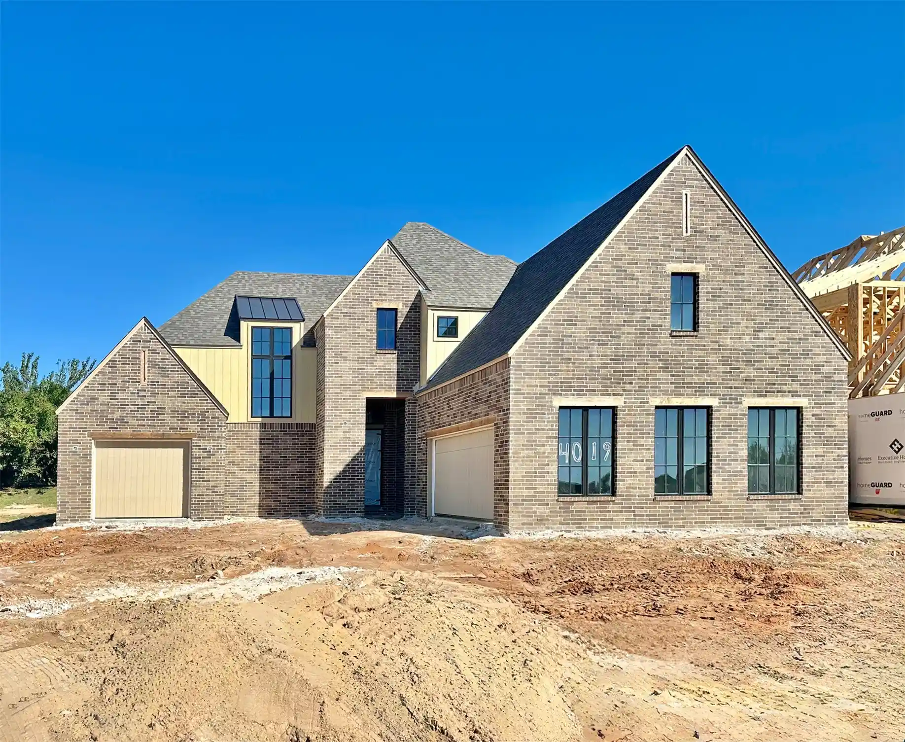 Single family home for sale at 4019 S Dogwood Pl, Broken Arrow, OK 74011 | MLS# 2614359