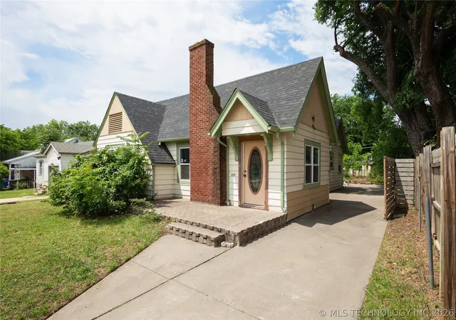 3rd image of 832 N College Ave, Tulsa, OK 74110 | MLS# 2614157