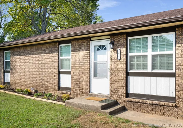1st image of 1911 N Maple St, Sallisaw, OK 74955 | MLS# 2614413