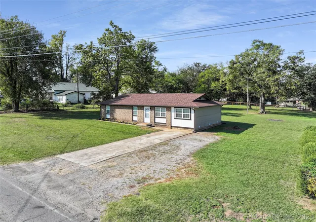 46th image of 1911 N Maple St, Sallisaw, OK 74955 | MLS# 2614413